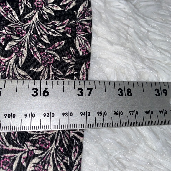 Diane vonFurstenburg Silk Dress, 3/4 sleeves with side ruching - Picture 6 of 6